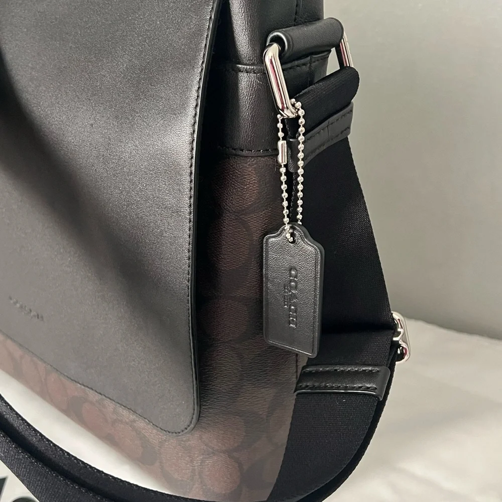 COACH CHARLES MESSENGER BAG